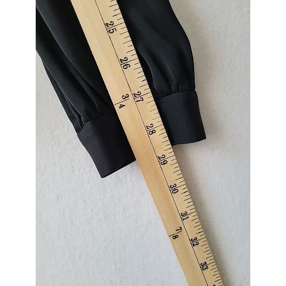 DVF Silk Billow Blouse Womens 12 Black Split V-neck Minimalist Quiet Luxury Work - Picture 13 of 14